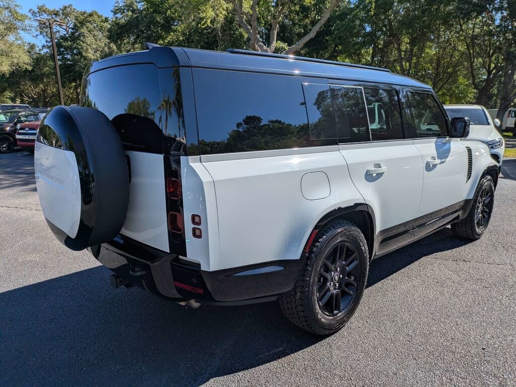 Used 2025 Land Rover Defender 130 P400 X-Dynamic SE SUV