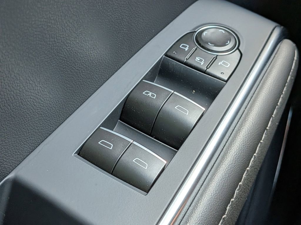 2026 GMC Acadia Denali - Photo 26