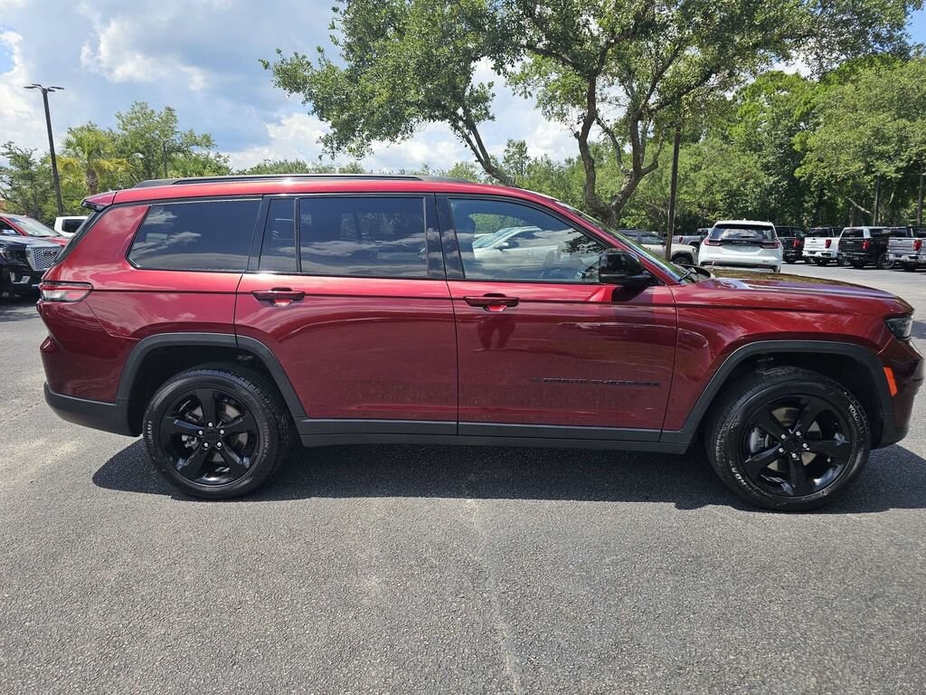 Used 2023 Jeep Grand Cherokee L Altitude 4x4 SUV