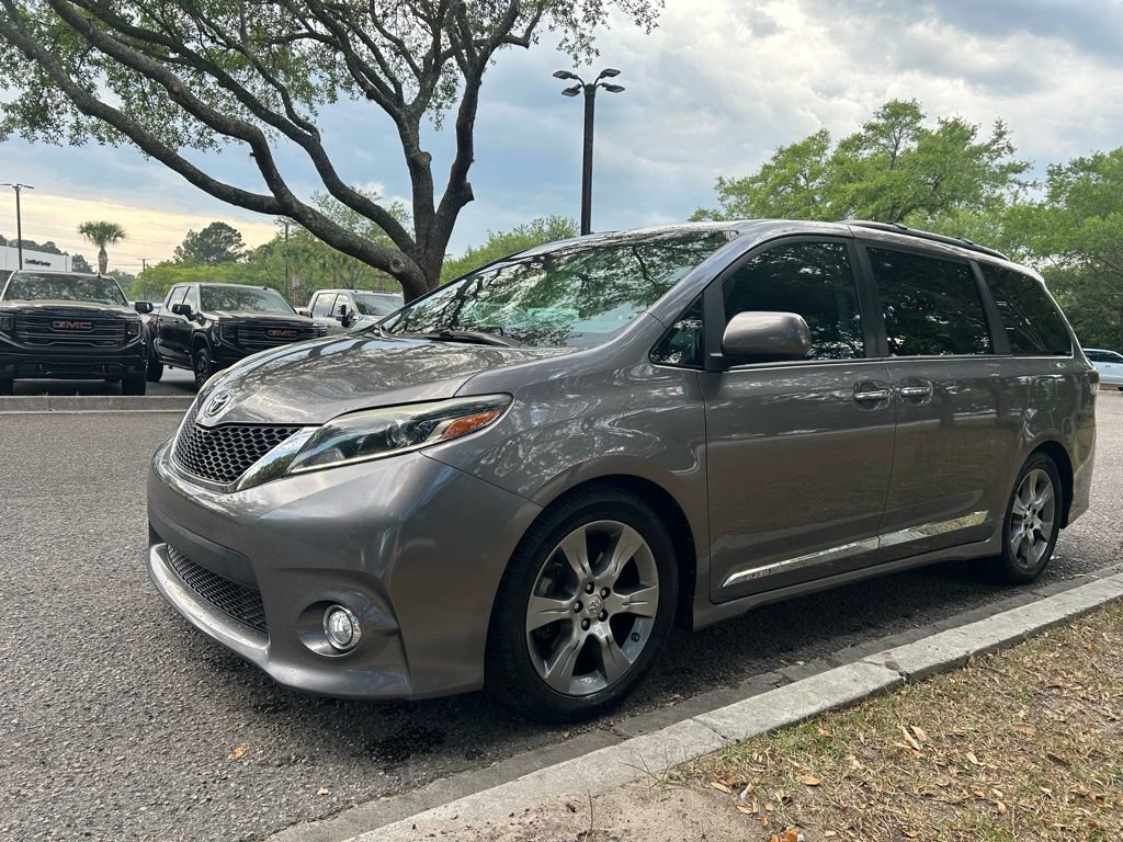 2015 Toyota Sienna SE