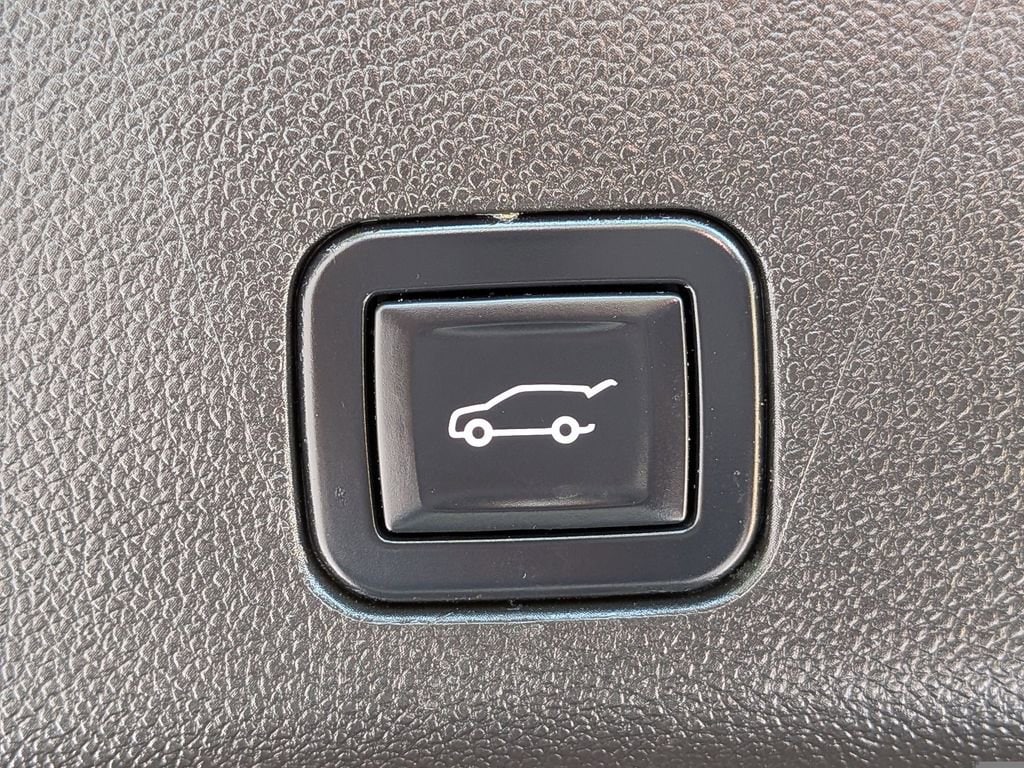 2023 GMC Yukon Denali Ultimate - Photo 15
