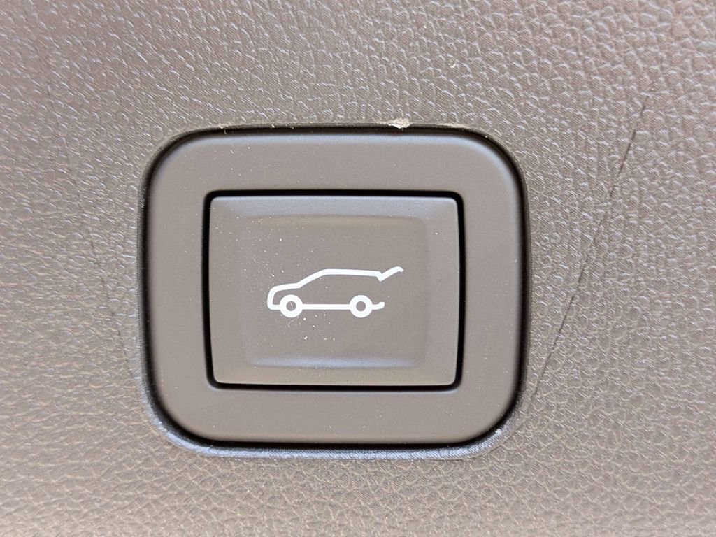 2026 GMC Yukon Elevation - Photo 14