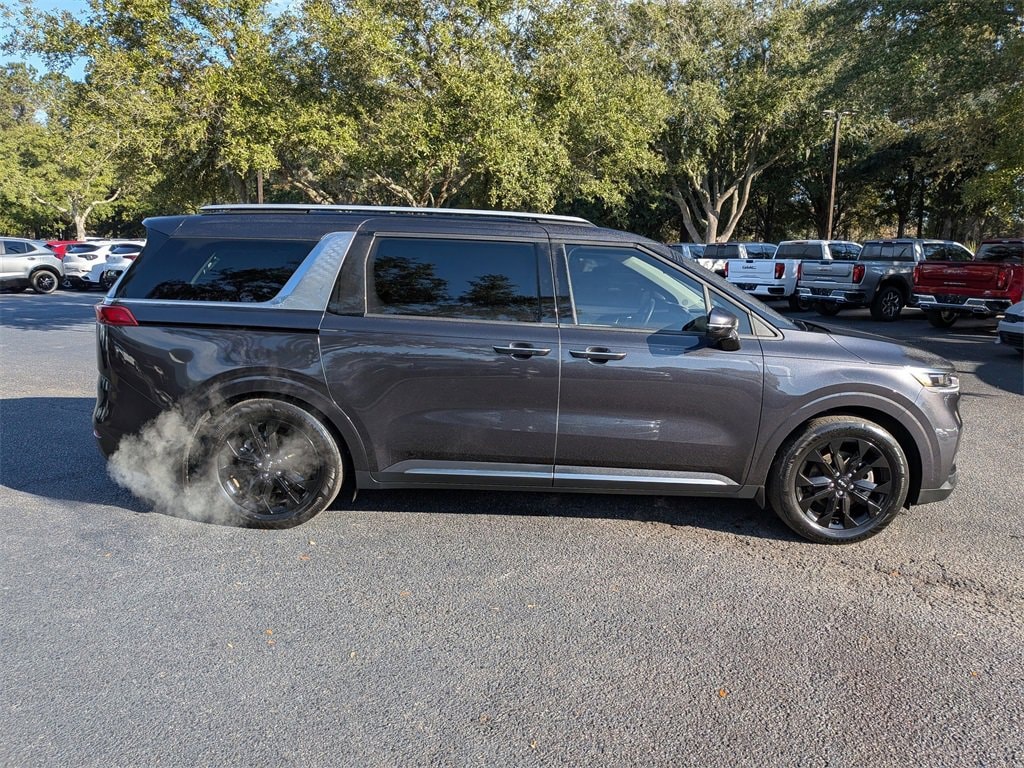 Used 2024 Kia Carnival SX Prestige MPV