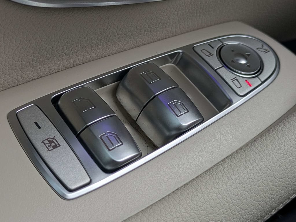 2023 Mercedes-Benz E-Class 23