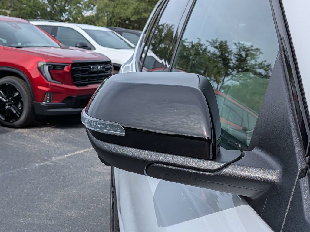 2027 GMC Acadia Elevation - Photo 11