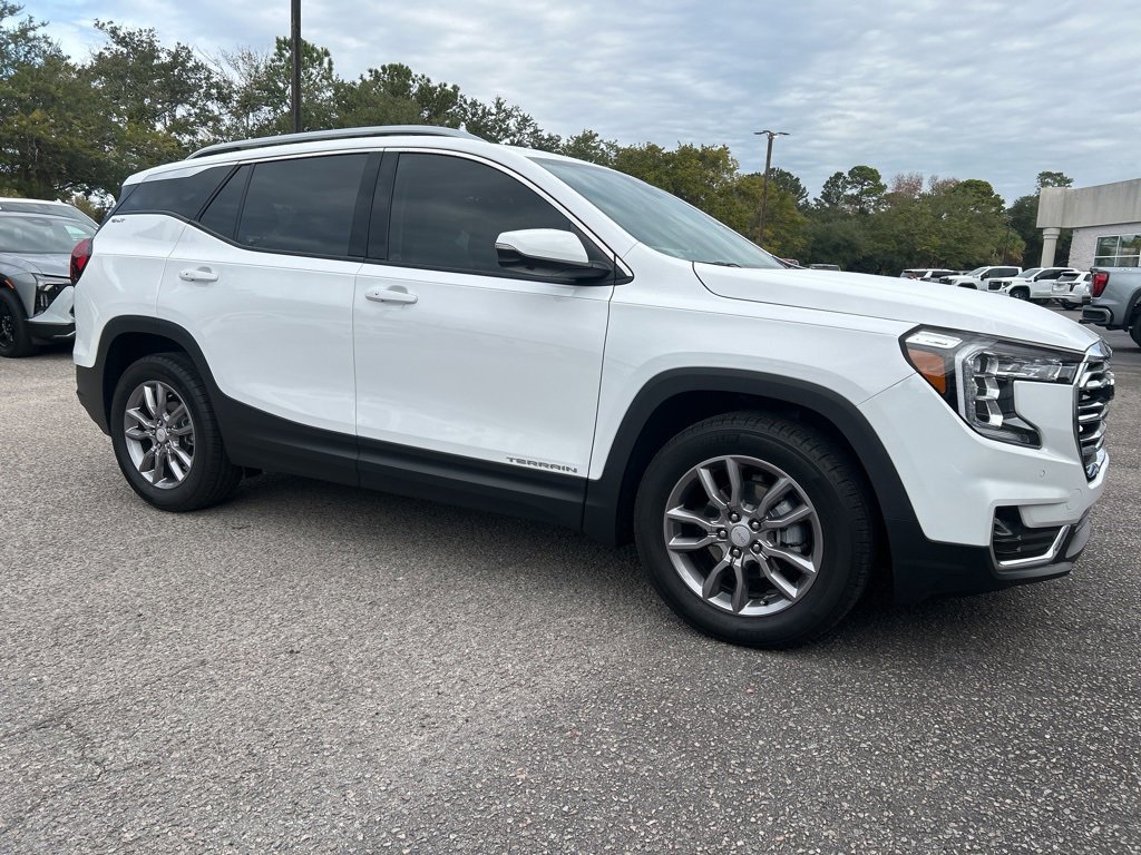 2024 Gmc Terrain SLT photo 3