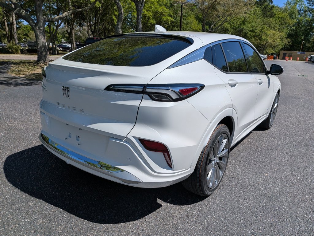 New 2026 Buick Envista Avenir SUV