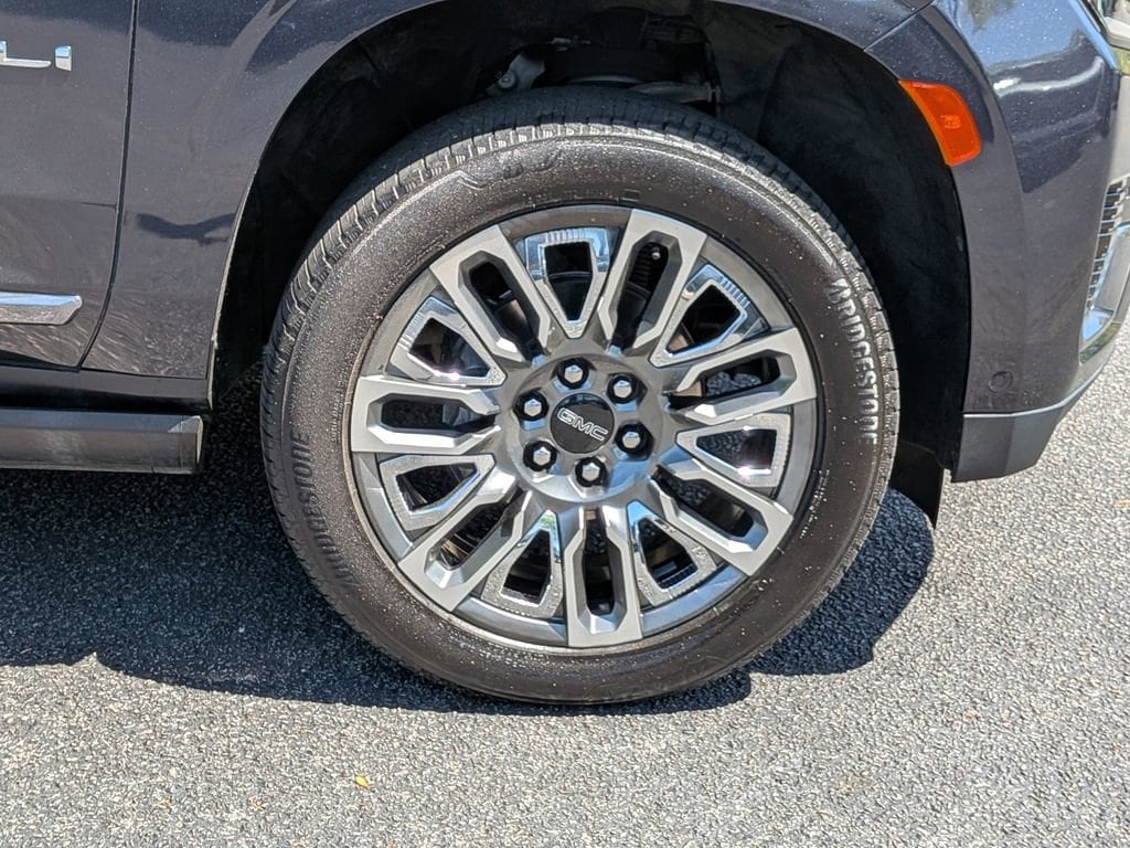 2023 GMC Yukon Denali Ultimate - Photo 12