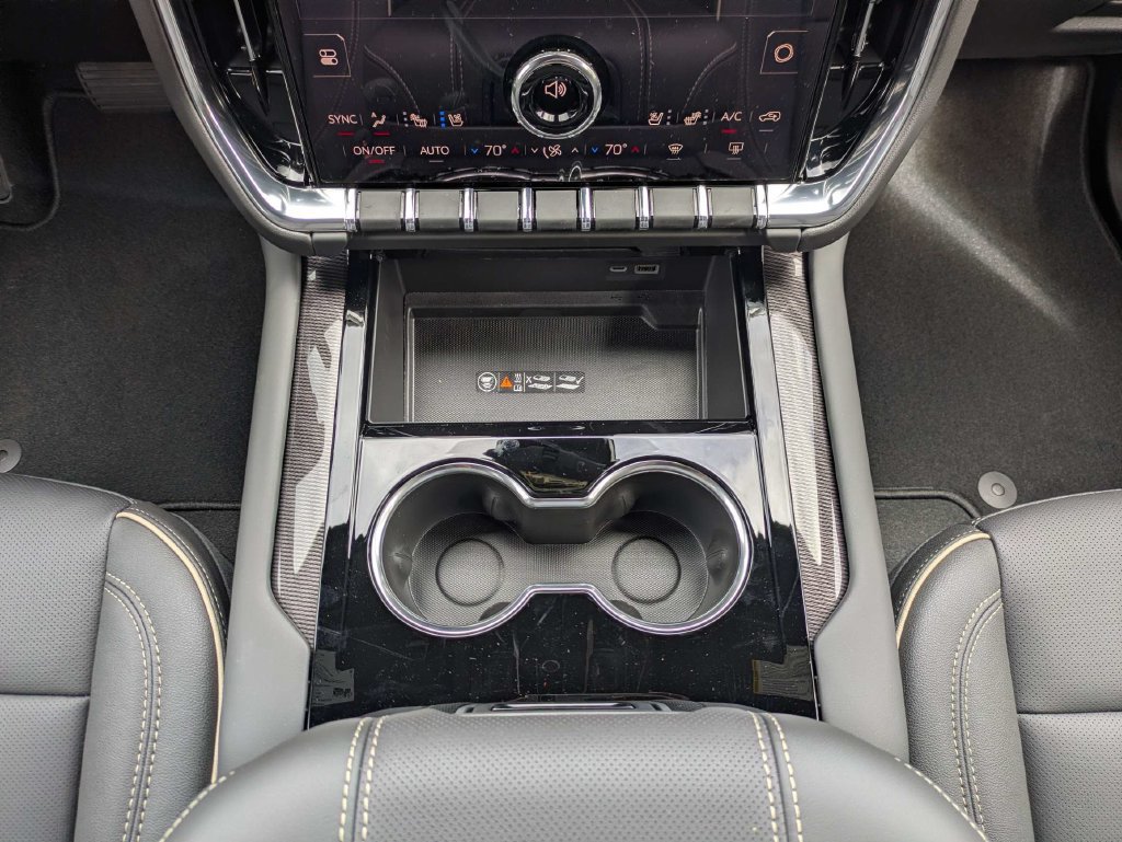 2026 GMC Yukon XL Elevation - Photo 19