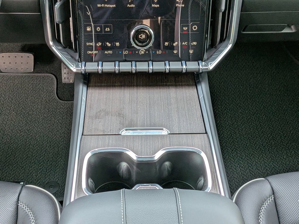 2026 GMC Acadia Denali - Photo 20