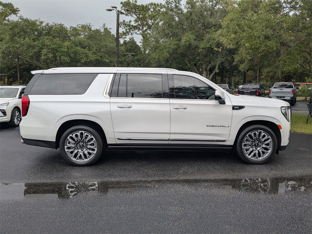 2023 Gmc Yukon XL Denali Ultimate photo 3