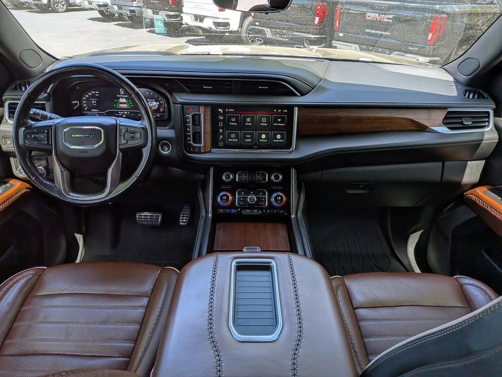 2023 GMC Yukon Denali Ultimate - Photo 18