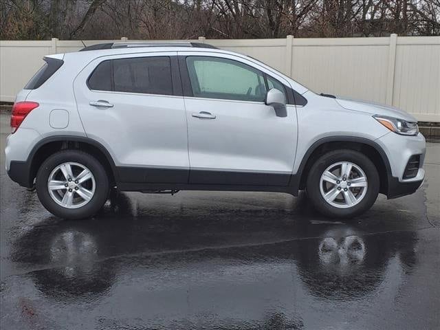 Used 2018 Chevrolet Trax LT with VIN 3GNCJLSB6JL392648 for sale in West Harrison, IN