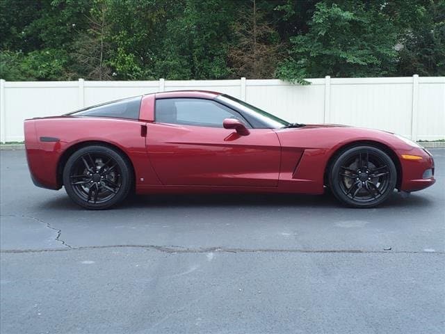 Used 2006 Chevrolet Corvette Base with VIN 1G1YY26U965108476 for sale in West Harrison, IN