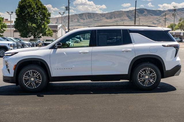 View vehicle photo 3