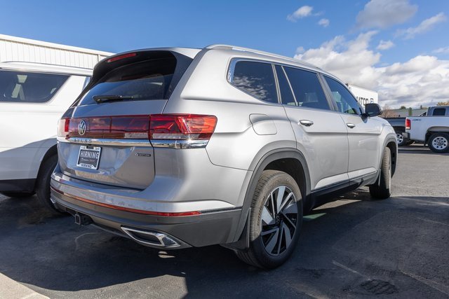 2024 Volkswagen Atlas SEL photo 3