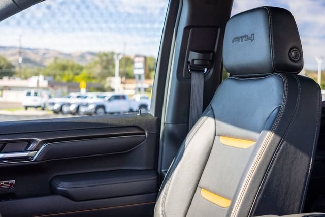 2025 GMC Sierra 1500 AT4 - Photo 10