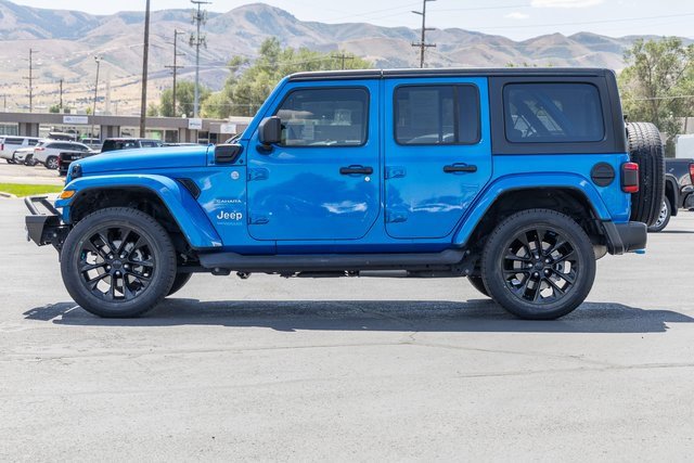 2022 Jeep Wrangler 4xe Unlimited Sahara photo 3