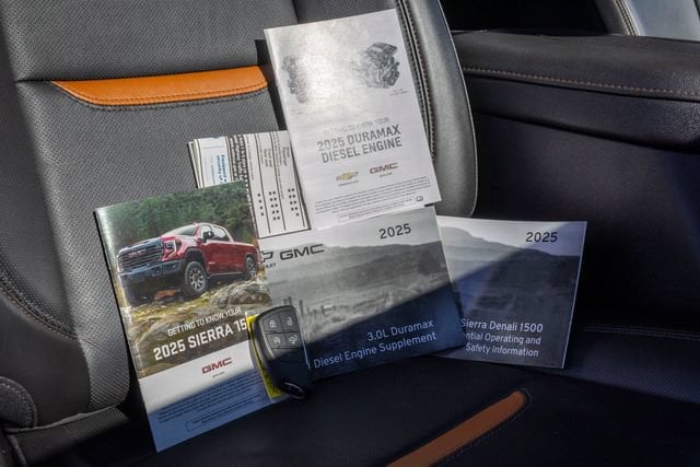 2025 GMC Sierra 1500 AT4 - Photo 58