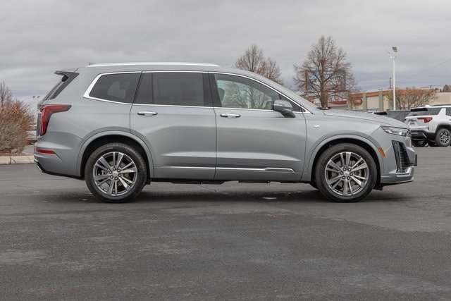 2025 Cadillac XT6 Premium Luxury photo 4