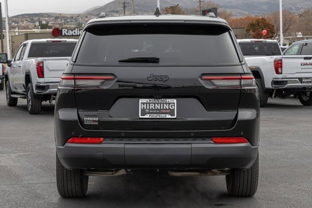 2024 Jeep Grand Cherokee Altitude photo 3