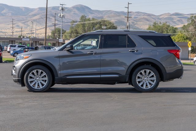2022 Ford Explorer Limited photo 2