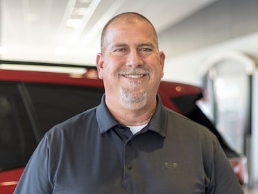 Staff member Chris Sanders from ID_f2a0c492fe7e