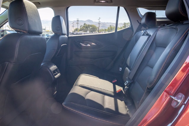 2024 GMC Terrain AT4 - Photo 8