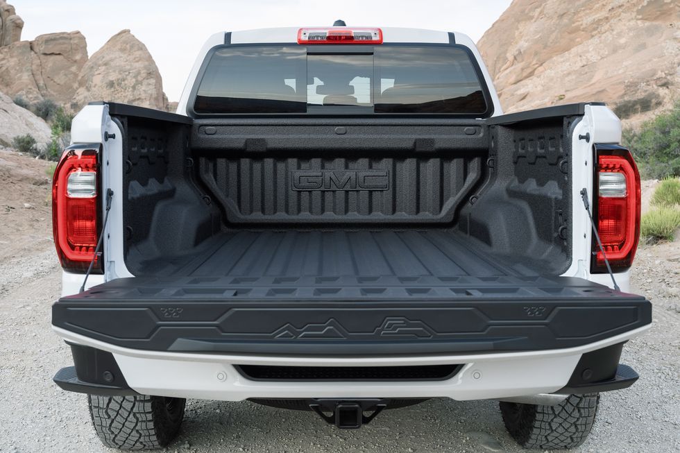 2024 GMC Canyon Overview 2024 GMC Canyon Overview
