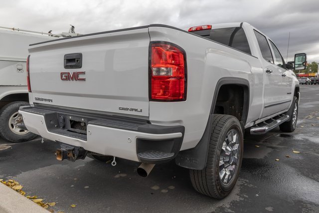 2019 Gmc Sierra 2500 HD Denali photo 3