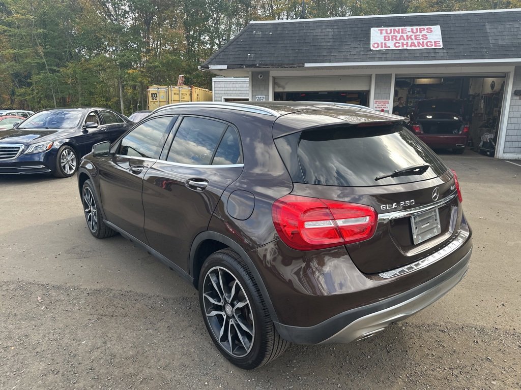 2016 Mercedes Benz GLA 250 4MATIC photo 3