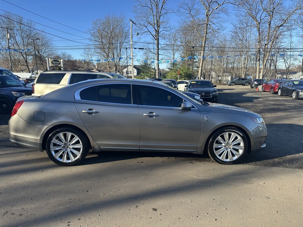 2016 Lincoln MKS EcoBoost photo 4