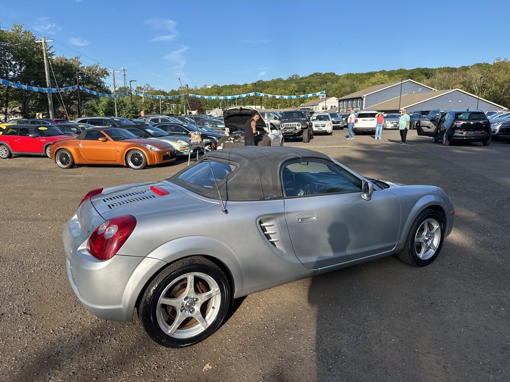 2003 Toyota MR2 Spyder photo 4