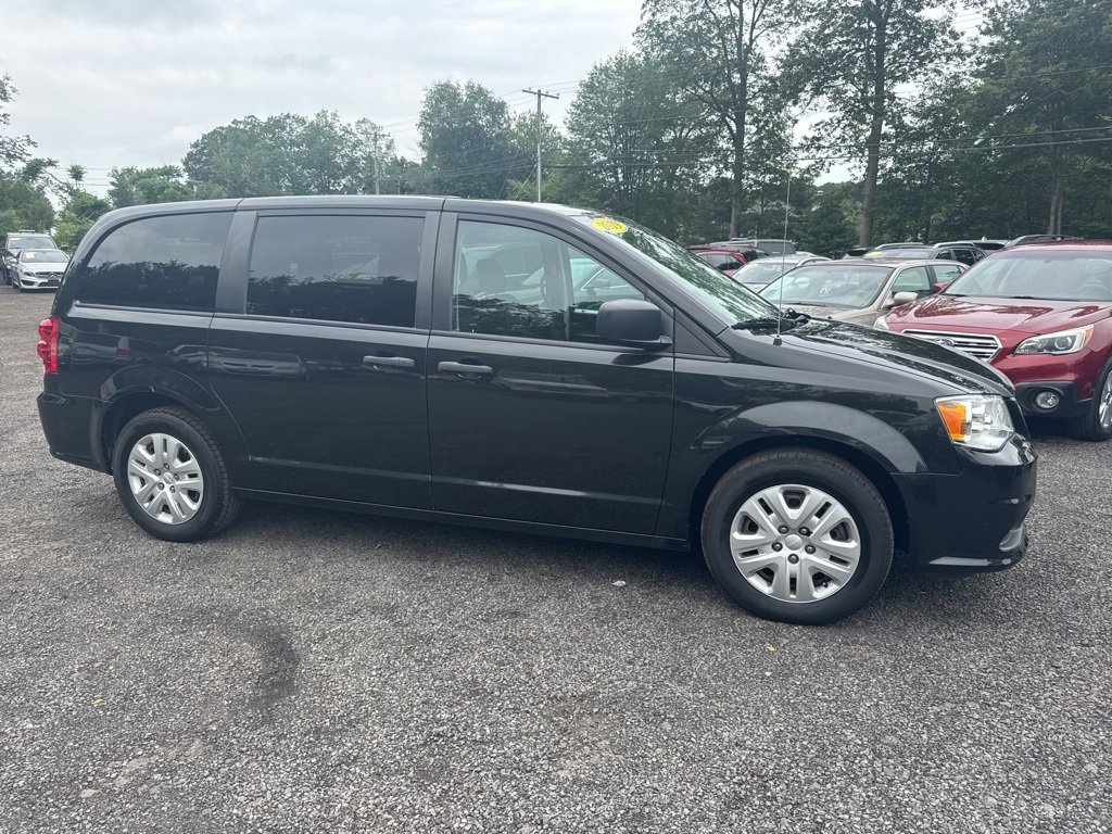 2019 Dodge Grand Caravan SE photo 2