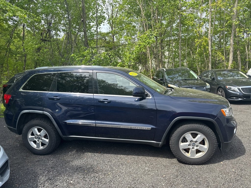 2012 Jeep Grand Cherokee Laredo photo 3