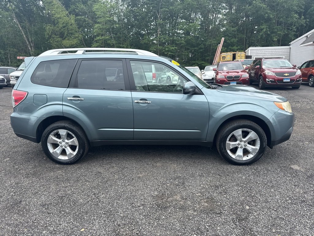 2011 Subaru Forester 2.5XT Touring photo 3
