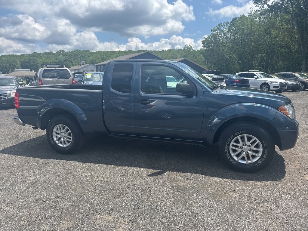 2014 Nissan Frontier SV photo 3