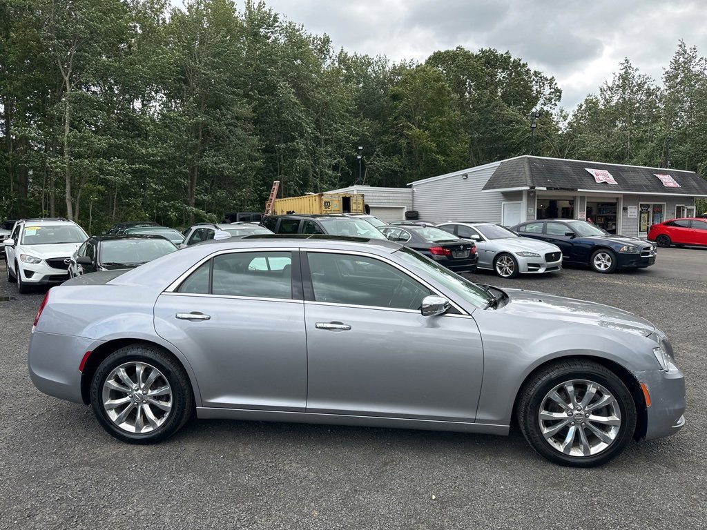 2018 Chrysler 300 Limited photo 4