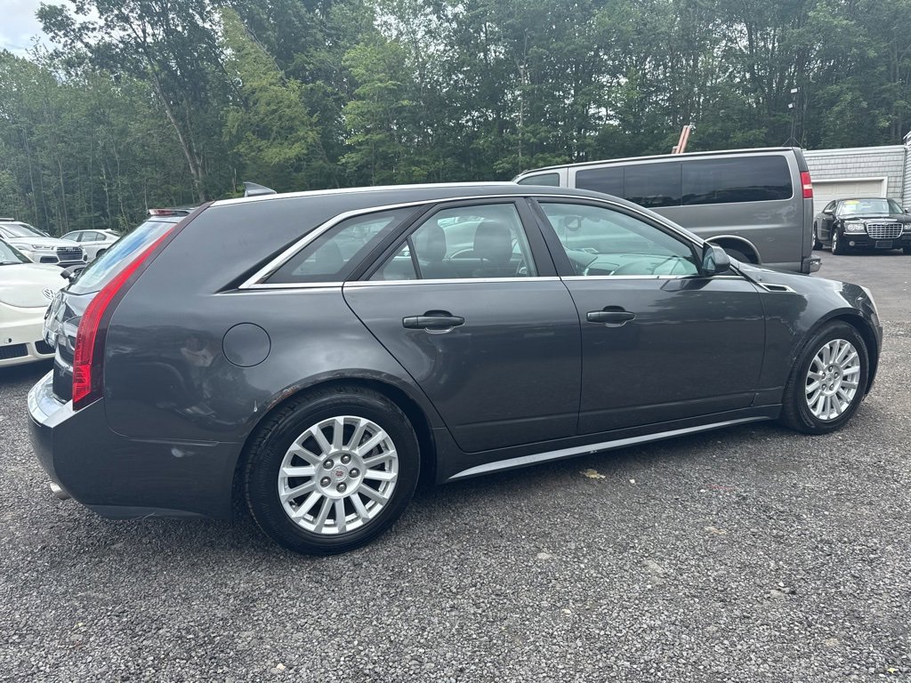 2014 Cadillac CTS Wagon Luxury photo 3