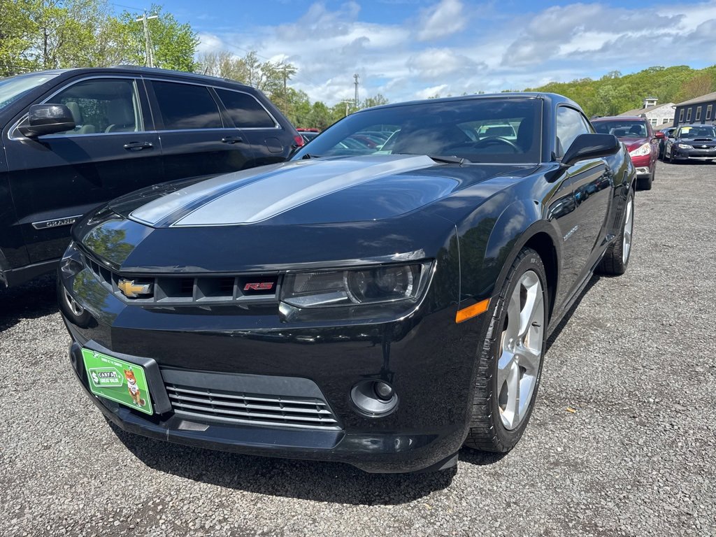 2015 Chevrolet Camaro 1LT photo 2