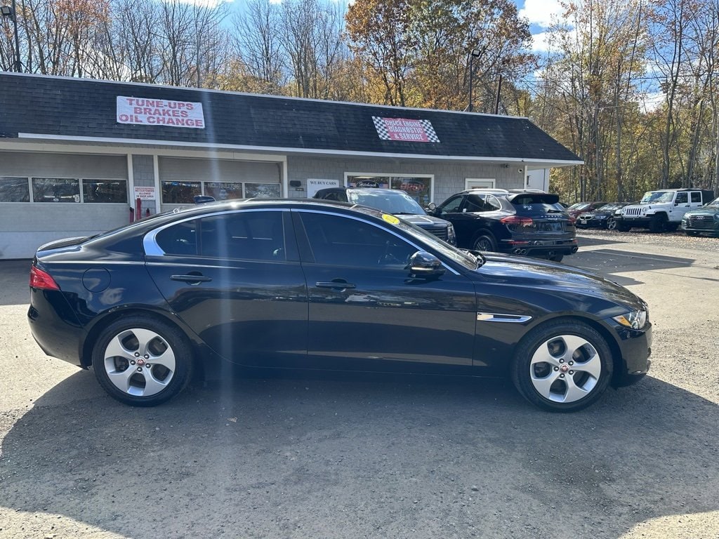 Used 2018 Jaguar XE 25t Sedan