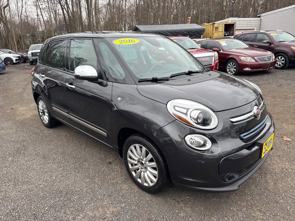 2016 Fiat 500L Lounge photo 2