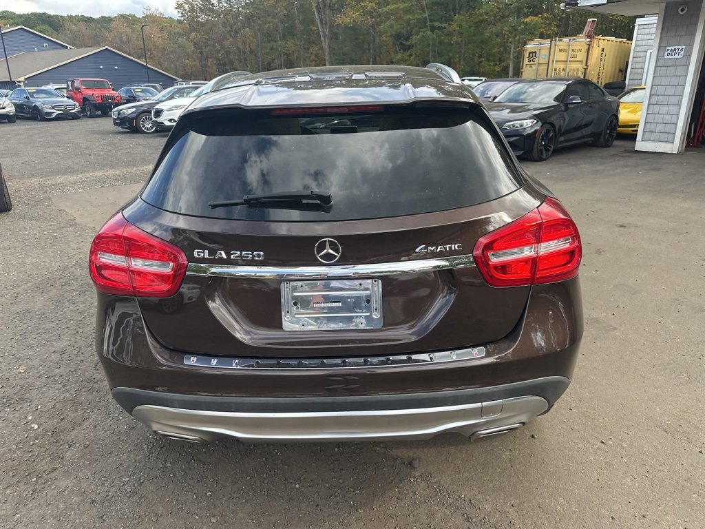 2016 Mercedes Benz GLA 250 4MATIC photo 4