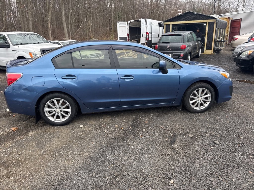 2014 Subaru Impreza Premium photo 3