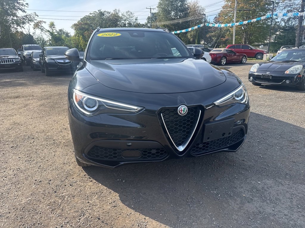 2022 Alfa Romeo Stelvio Ti photo 3