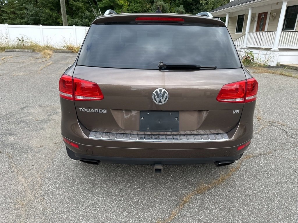 Used 2014 Volkswagen Touareg Lux SUV