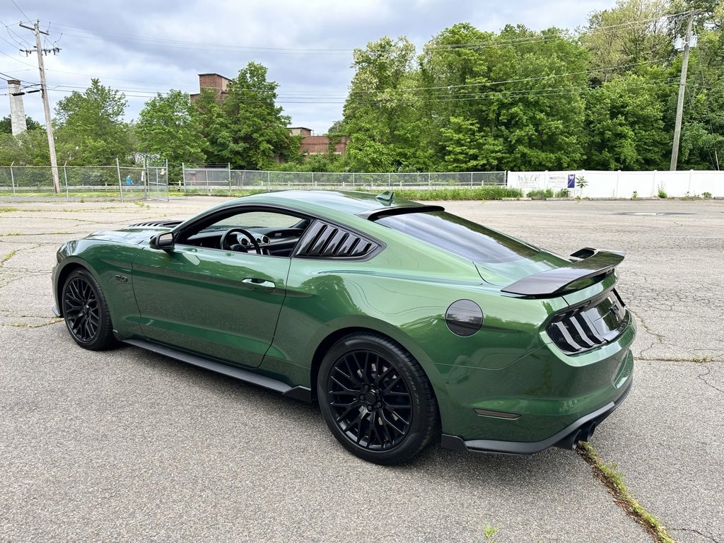 2022 Ford Mustang GT Premium photo 3