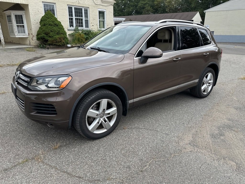 Used 2014 Volkswagen Touareg Lux SUV