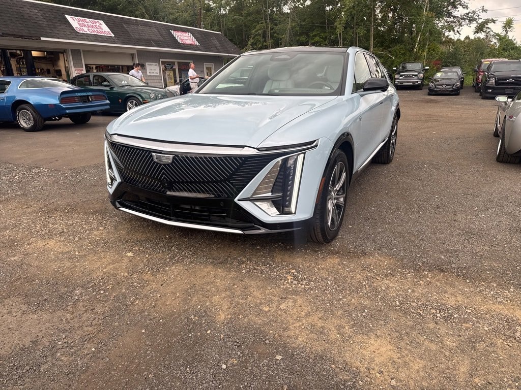 Used 2024 Cadillac Lyriq Luxury SUV