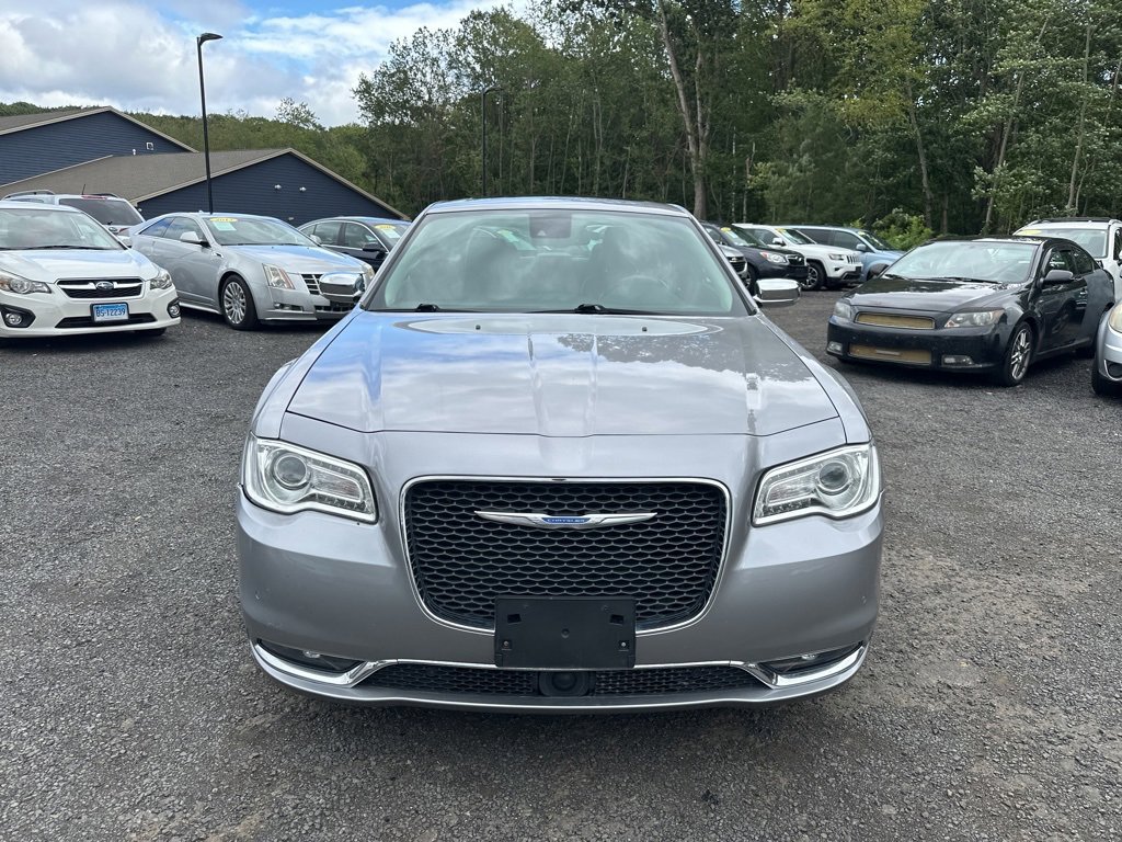 2018 Chrysler 300 Limited photo 2